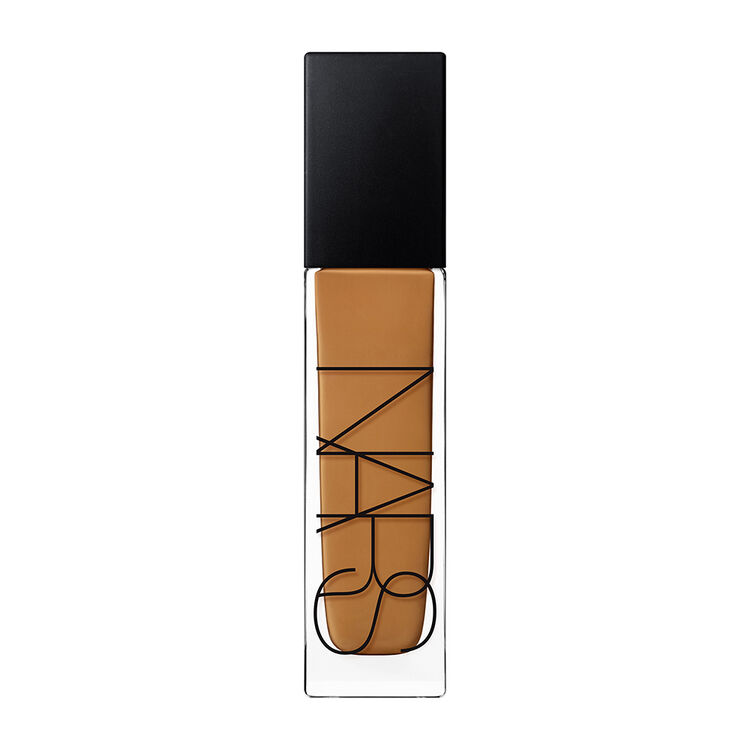 Display zoomed image number 1: Natural Radiant Longwear Foundation, Macao