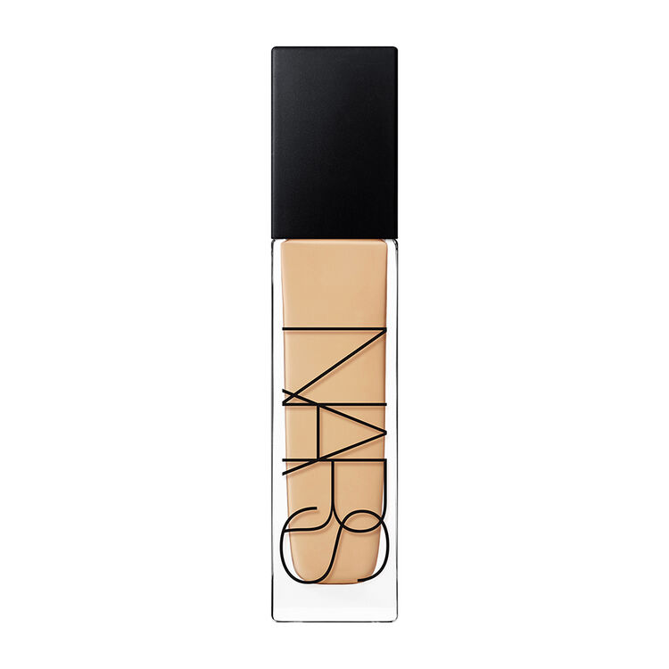 Display zoomed image number 1: Natural Radiant Longwear Foundation, Fiji