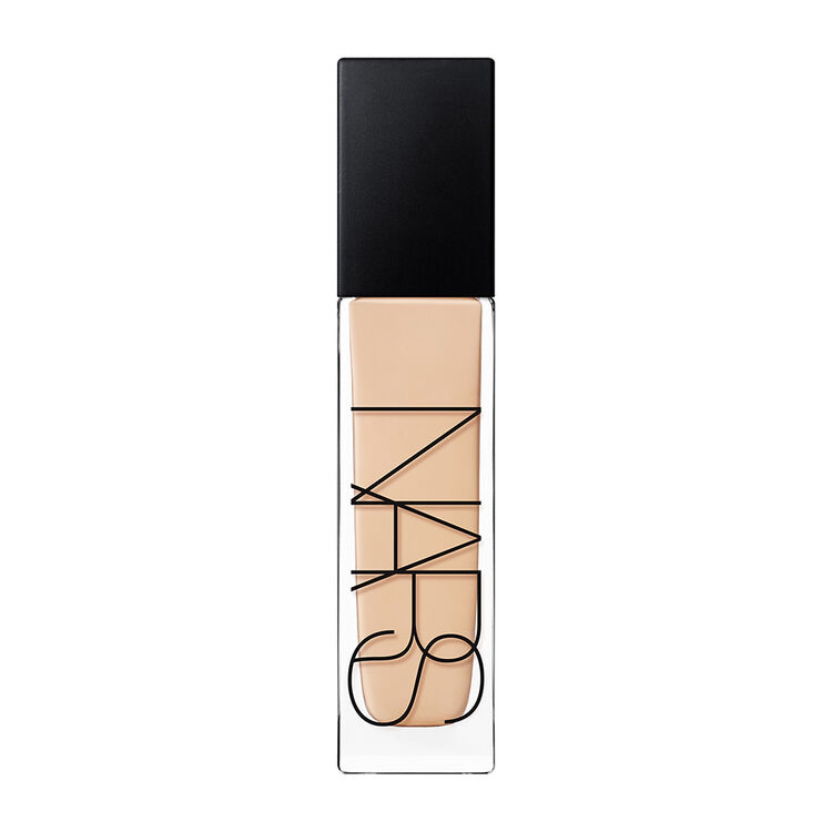 Display zoomed image number 1: Natural Radiant Longwear Foundation, Mont Blanc