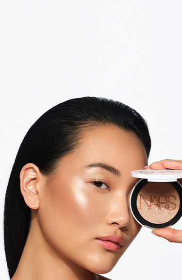 LIGHT REFLECTING™ LUMINIZING POWDER